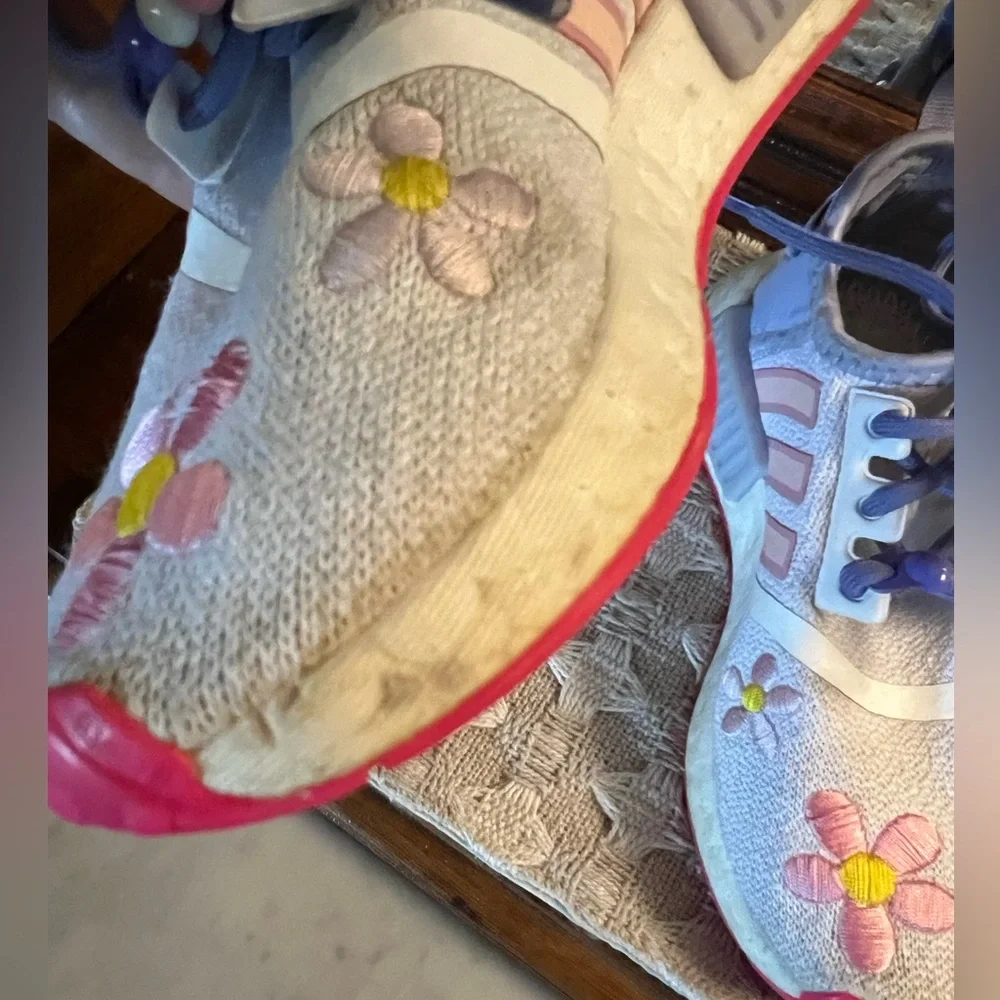 ADIDAS x Disney Pixar Monster's Inc. Boo NM R1 Embroidered Floral Sneakers Sz 11